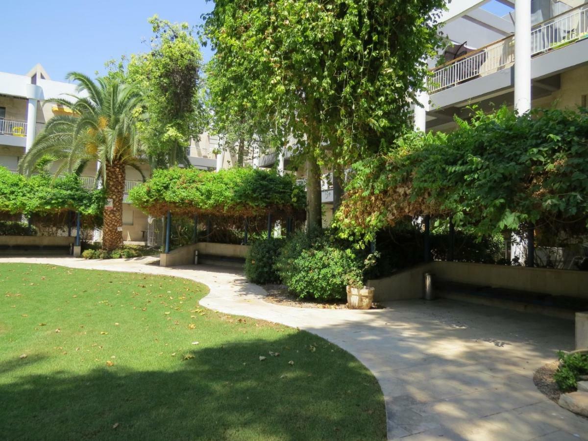 Royal Park- Magical Garden Apartment Eilat Eksteriør bilde